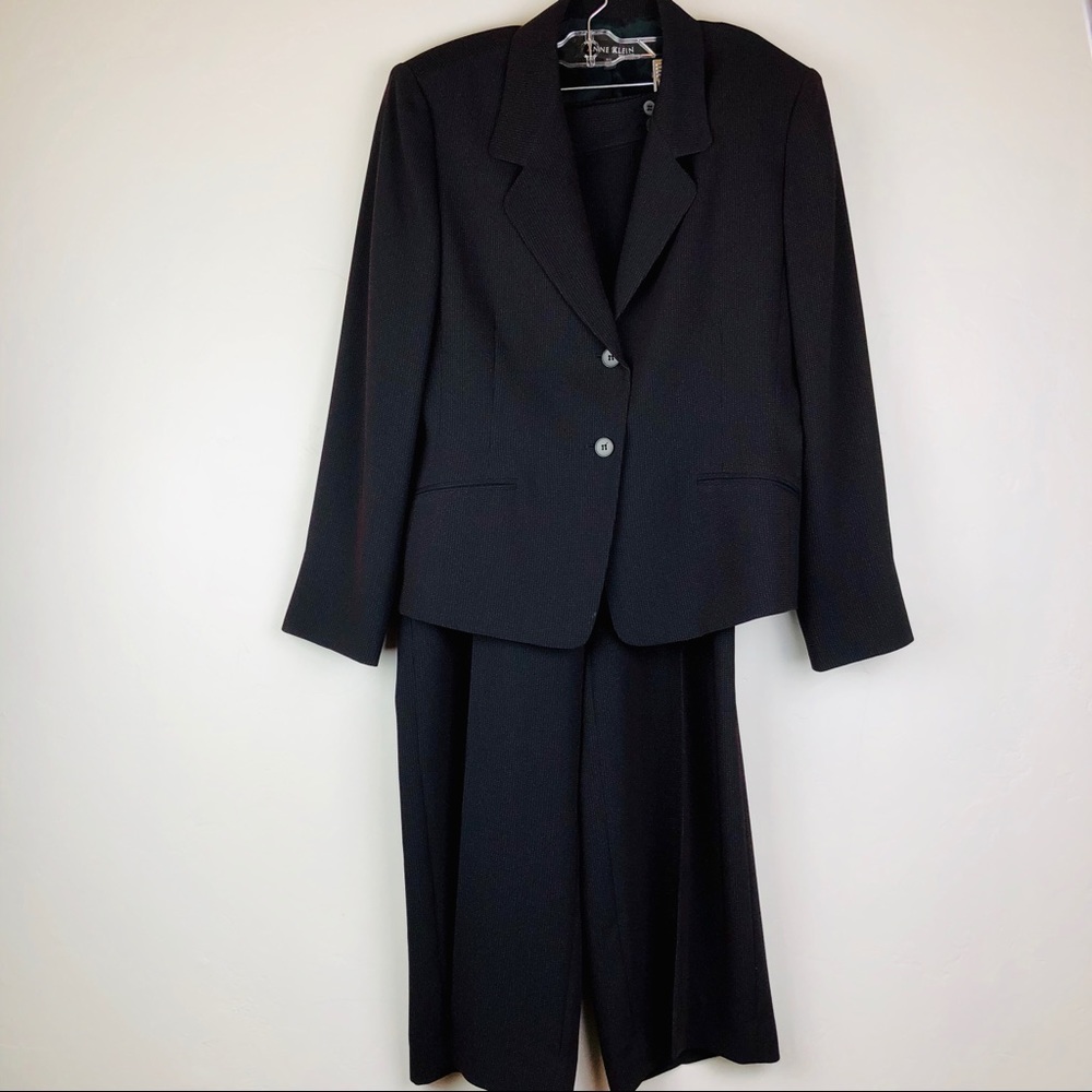Anne Klein Red/Black 2 Piece Pant Suit